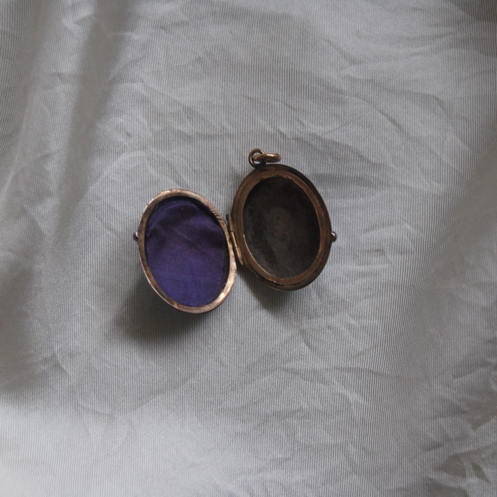 Antique Blue Locket Pendant - Picture 2 of 4